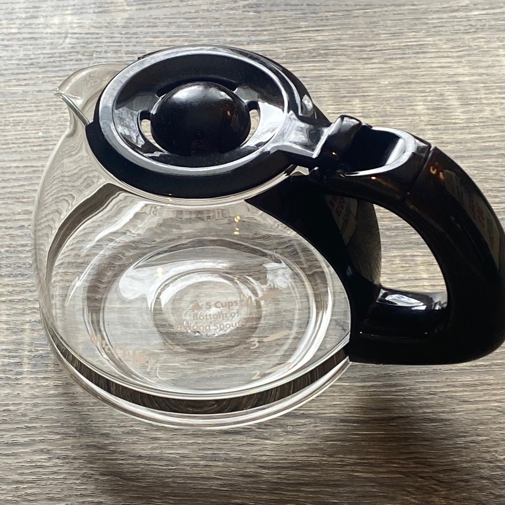 Mr. Coffee 5 Cup Replacement Glass Carafe Black Handle and Lid‎ Clear Glass